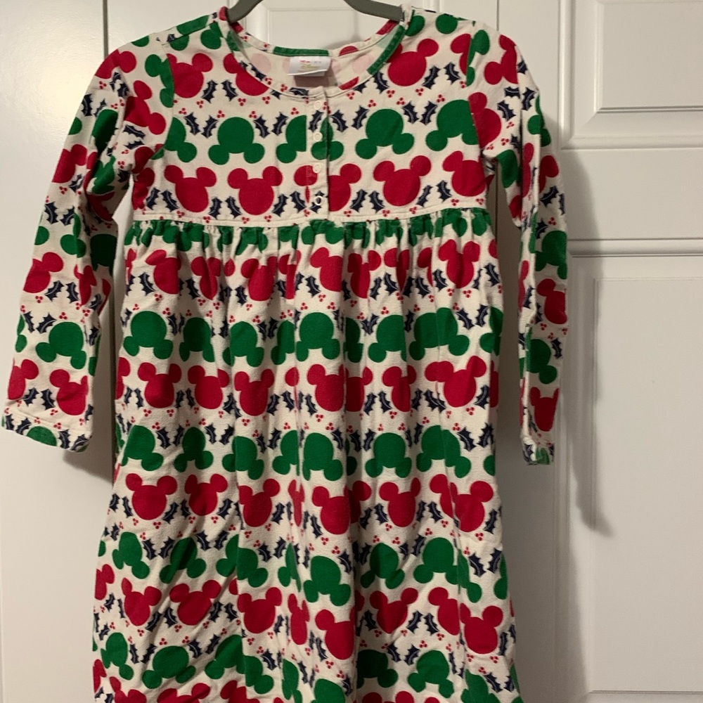 Hanna Andersson flannel Disney Christmas nightgown size 140